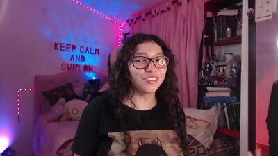 ally_donfort public webcam profile photo 4