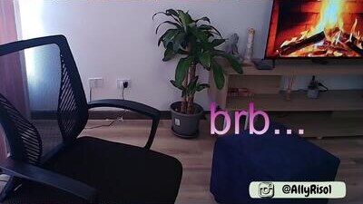 ally_riso public webcam profile photo 10