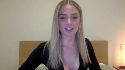 allybeexo public webcam profile photo 3