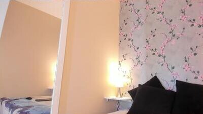 allymartinez public webcam profile photo 7