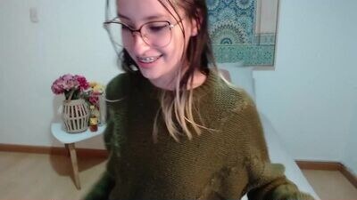 allyysson public webcam profile photo 4
