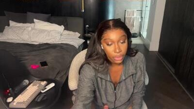 alonayumm public webcam profile photo 6
