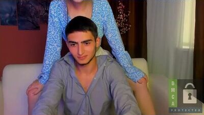 alusia_gutsyheart public webcam profile photo 8