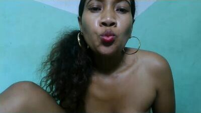 alyahtah public webcam profile photo 8