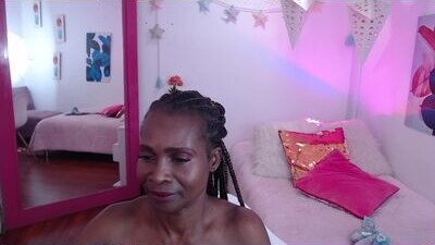 amara_bss_ public webcam profile photo 10