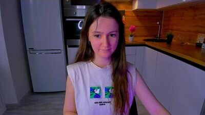 ameli_moon public webcam profile photo 5