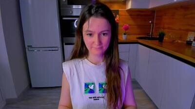 ameli_moon public webcam profile photo 6