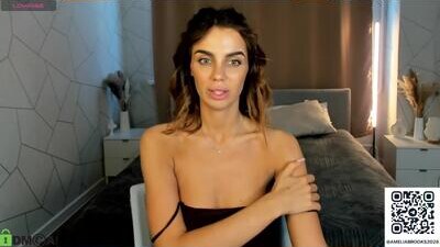 amelia_milly public webcam profile photo 6