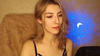 amelie_tin public webcam profile photo 9