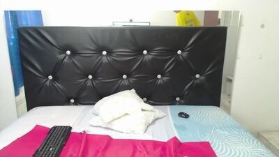ameliiaruiz public webcam profile photo 2