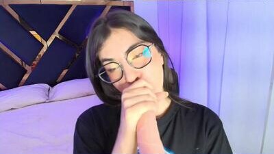 ameliie_saenz public webcam profile photo 6