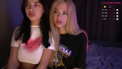 ami_reed public webcam profile photo 7
