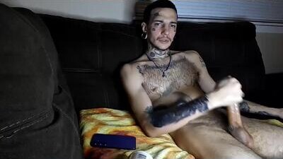 amiri_sweater public webcam profile photo 6