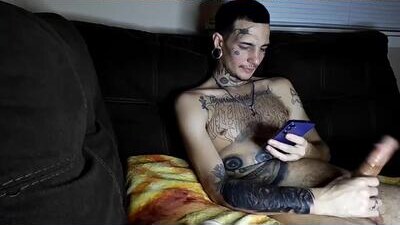 amiri_sweater public webcam profile photo 10