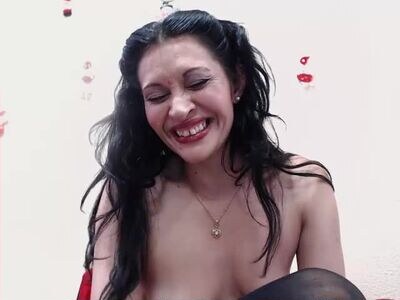 amunet_ public webcam profile photo 4