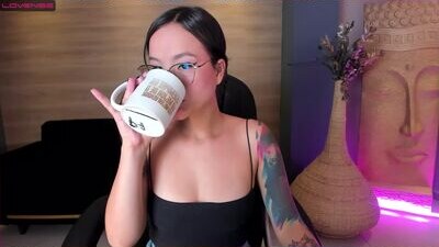 amyaddison public webcam profile photo 7
