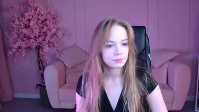 amynox public webcam profile photo 2