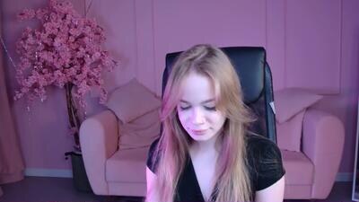 amynox public webcam profile photo 3