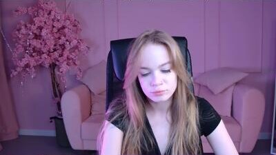 amynox public webcam profile photo 5