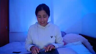 ana_m_ public webcam profile photo 2