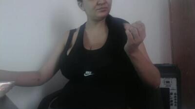 analy_hot public webcam profile photo 3