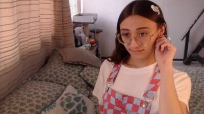 andrea_camila public webcam profile photo 2