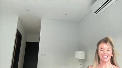 andreaelizabethxo public webcam profile photo 5
