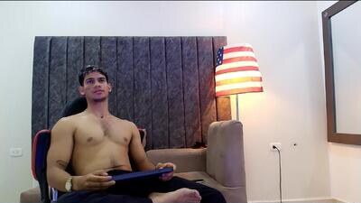 andres_stud777 public webcam profile photo 2