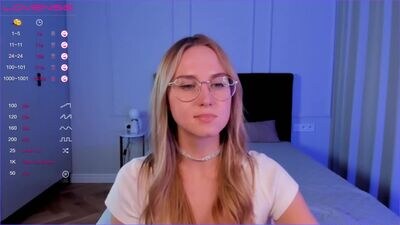 anetaris public webcam profile photo 4