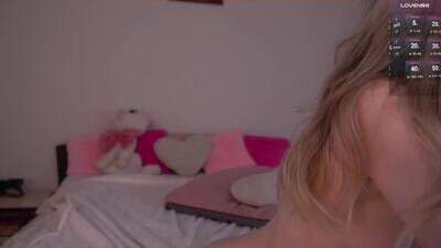 angel_quincy public webcam profile photo 7