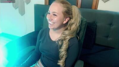 angel_white25 public webcam profile photo 2