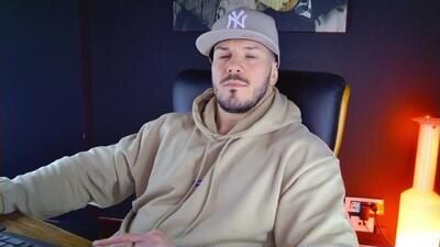 angeloeric public webcam profile photo 3