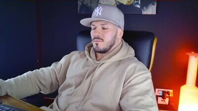 angeloeric public webcam profile photo 5