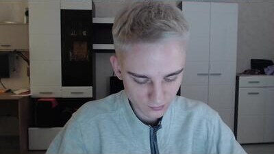 angryzan public webcam profile photo 9