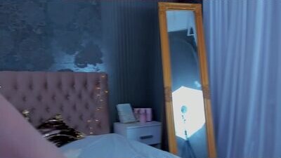 anitahowell public webcam profile photo 8