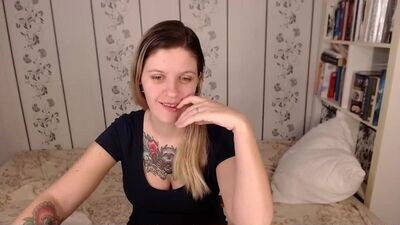 ann_mikele public webcam profile photo 4