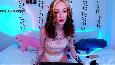 annawayne public webcam profile photo 3