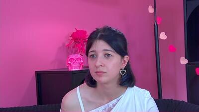 anneavelin public webcam profile photo 2
