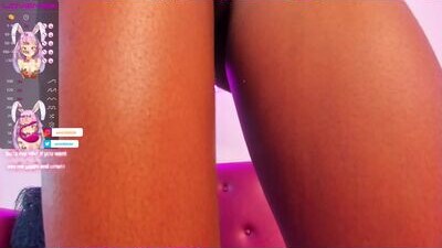 annickbhele public webcam profile photo 10