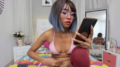 anniemiller7 public webcam profile photo 2