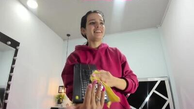 annyrosee public webcam profile photo 6