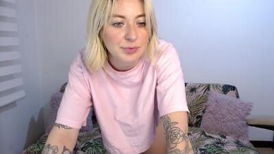 anttoniia public webcam profile photo 4
