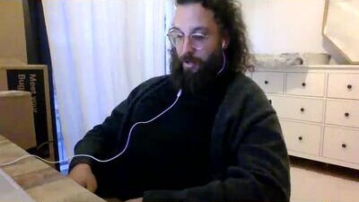apc_3 public webcam profile photo 9