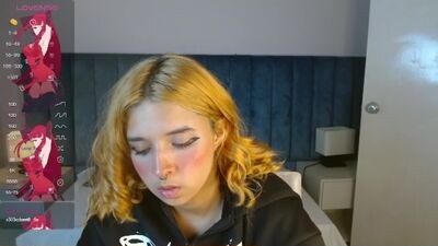 april__bunny public webcam profile photo 4