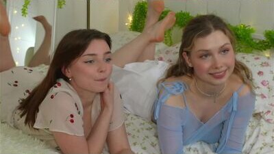 april_blush public webcam profile photo 10
