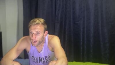 aquilesmade public webcam profile photo 3