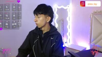 aress_tay public webcam profile photo 4