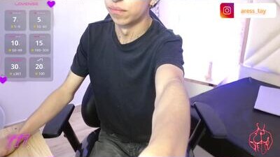 aress_tay public webcam profile photo 9