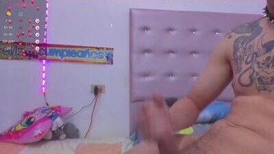 ari_james public webcam profile photo 5