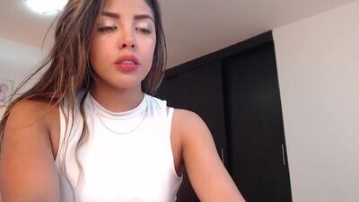 ari_stone public webcam profile photo 3